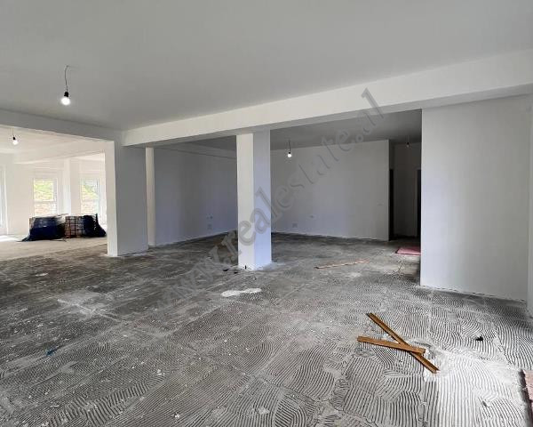 Ambient tregtar me qira ne Rezidencen Kaimi ne Tirane